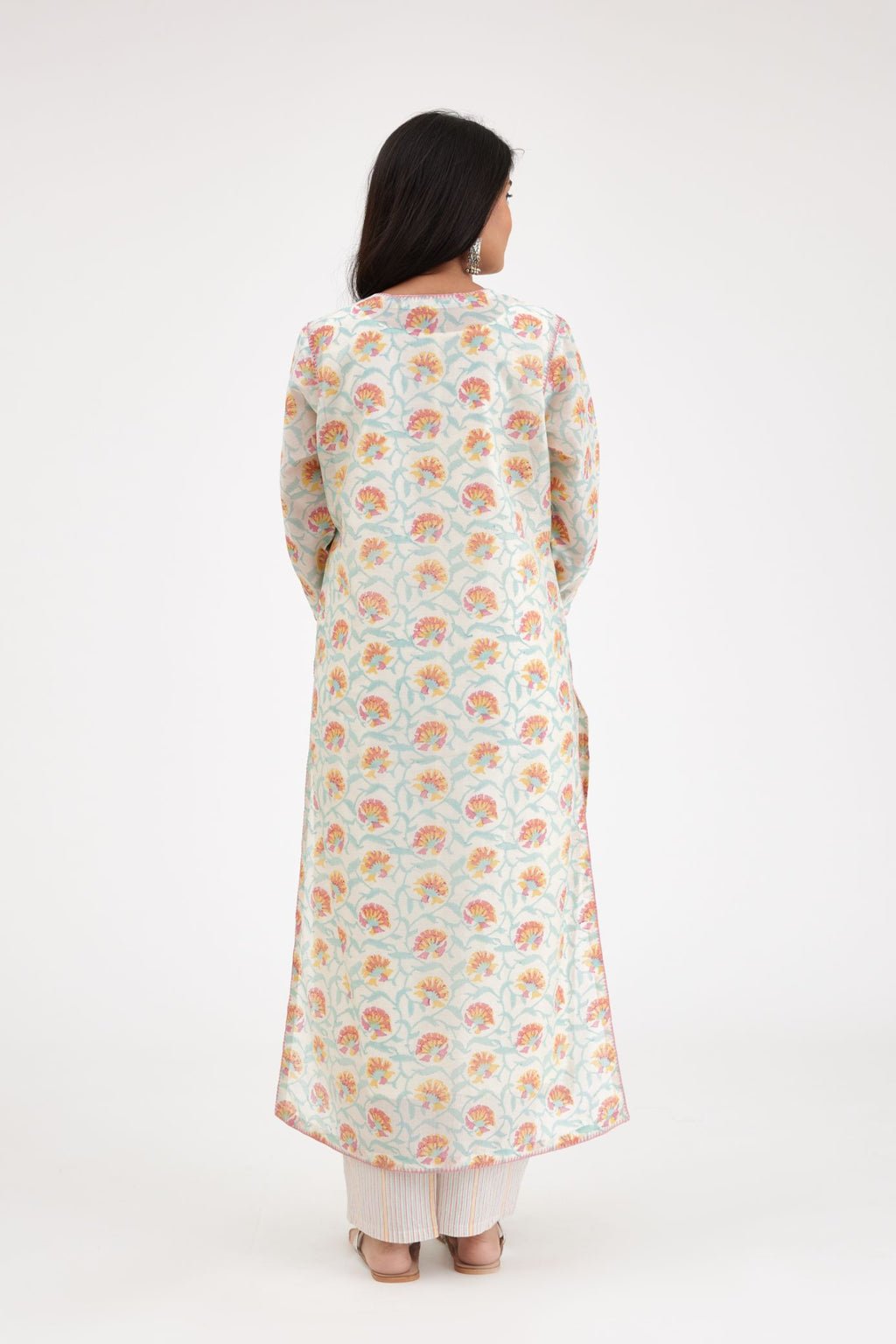 Pink and blue straight kurta set with hand block print, with slit in front neckline.