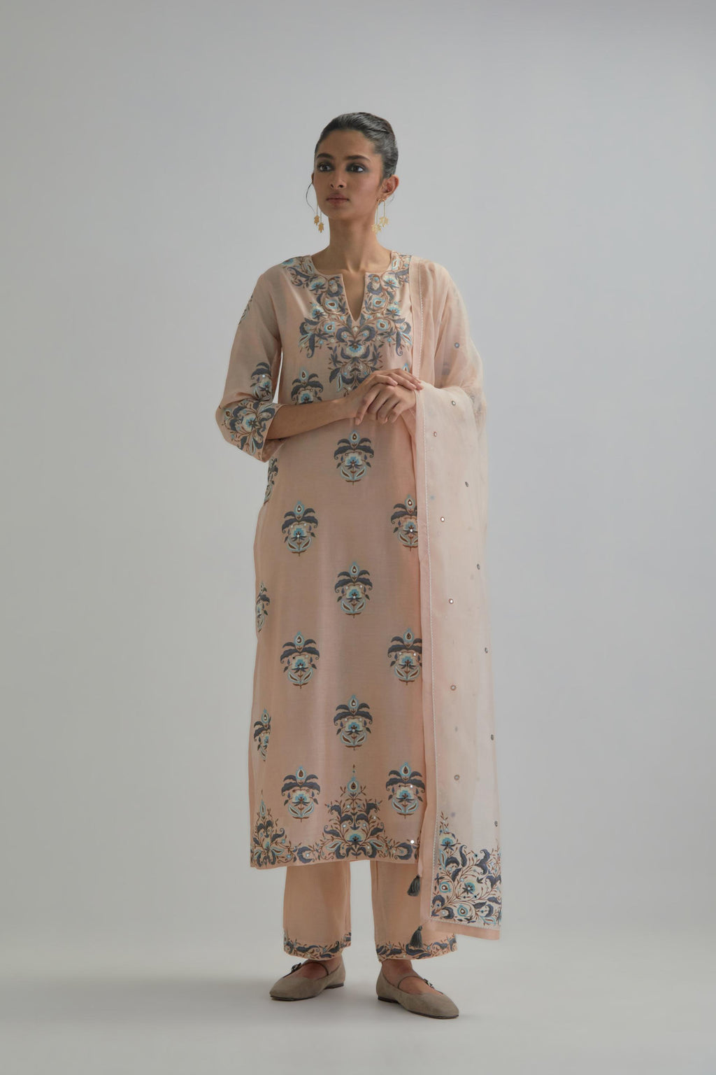 Pink silk Chanderi straight kurta set with all-over floral boota embroidery, highlighted with silver sequins.