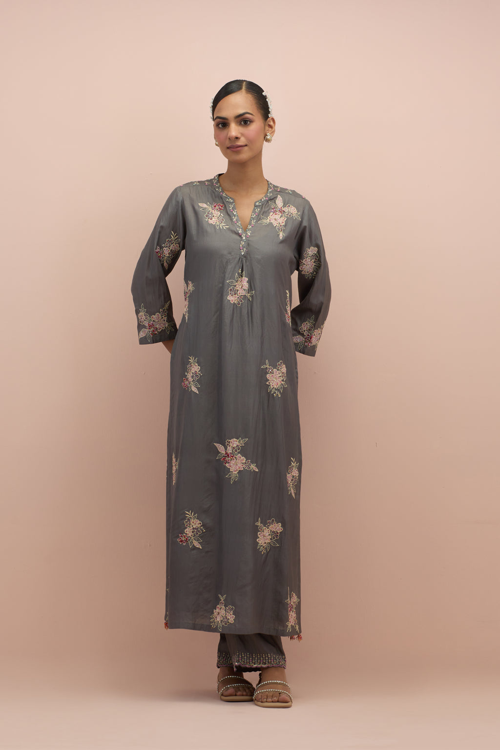 Iron grey straight kurta set with all-over delicate embroidered flowers, highlighted with sequins and multi-colored beads.