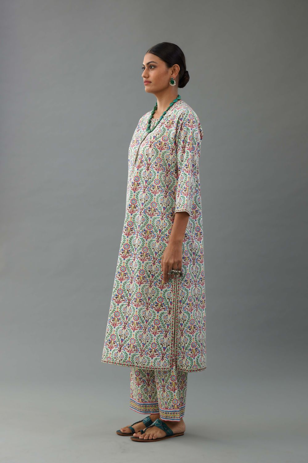 Blue & pink hand block printed cotton straight kurta with all-over multi colored jaal print.