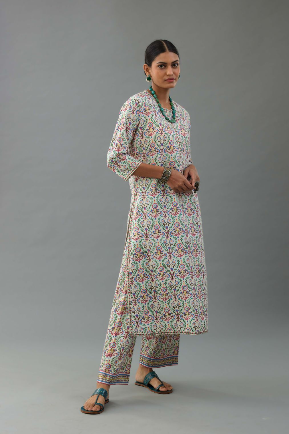 Blue & pink hand block printed cotton straight kurta with all-over multi colored jaal print.