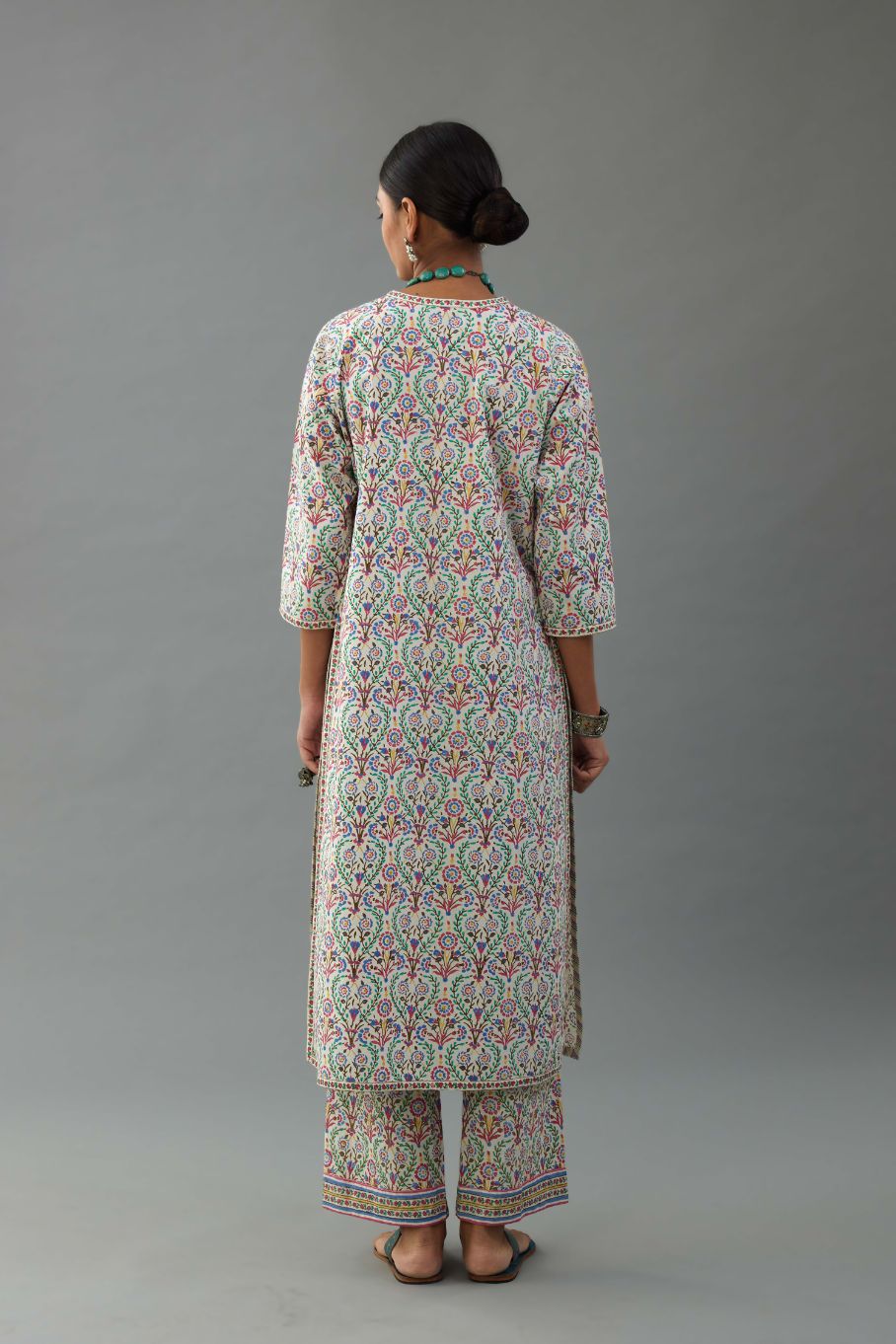 Blue & pink hand block printed cotton straight kurta with all-over multi colored jaal print.