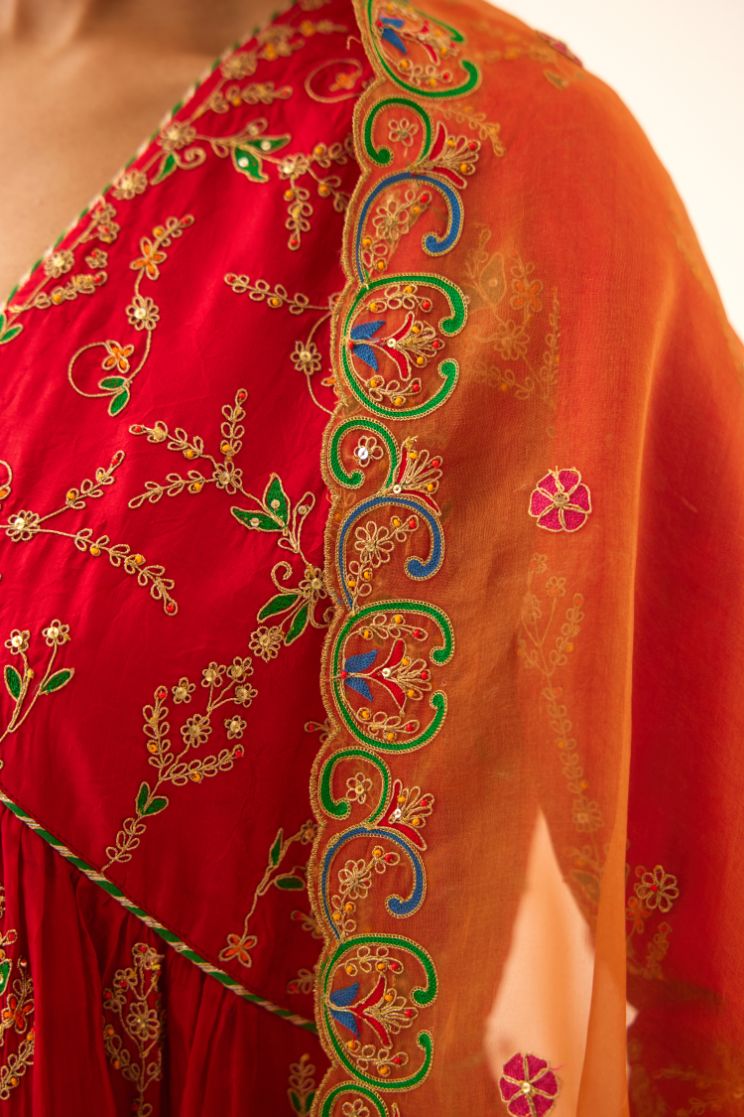 Red silk embroidered kurta dress set with fine gathers at empire line.