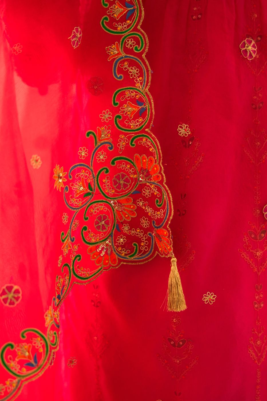 Fiji fuchsia silk embroidered kurta dress set with fine gathers at empire line.