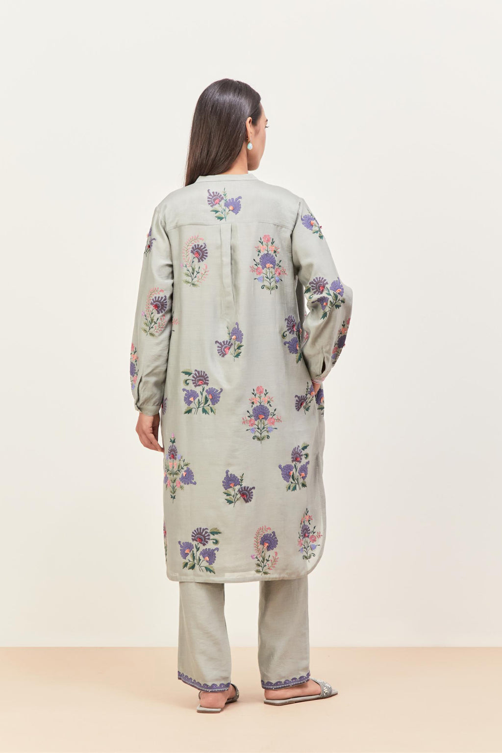 Bluish Grey silk chanderi straight short easy fit kurta set with all-over assorted flower applique, highlighted with aari threadwork & sequins.