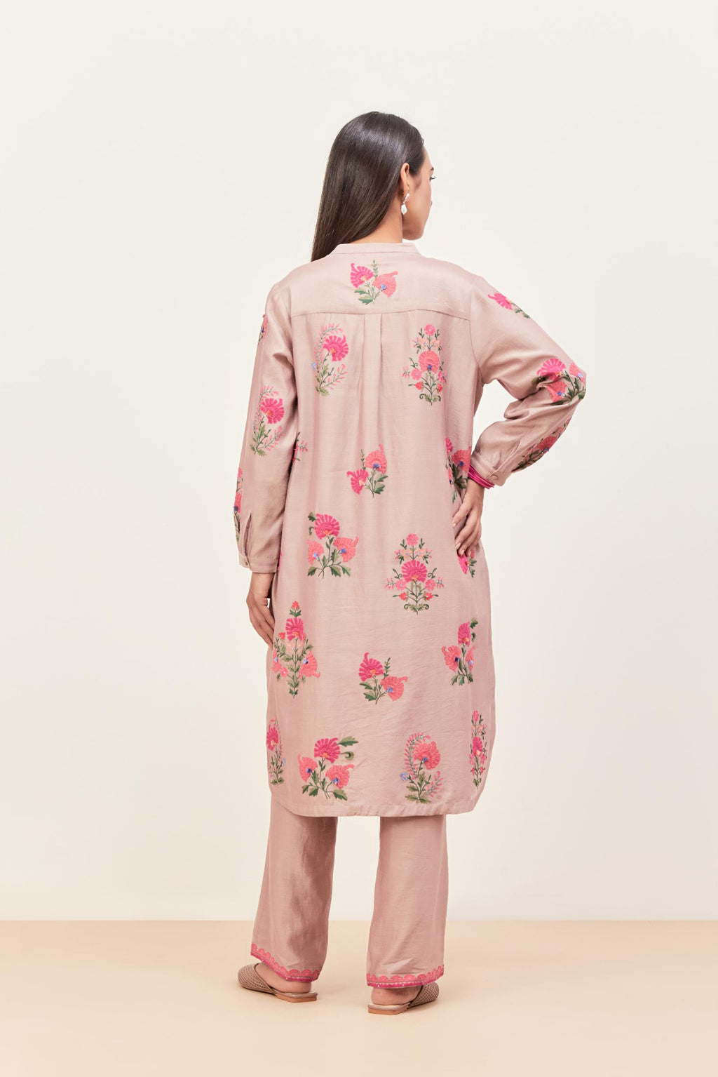 Lilac silk chanderi straight short easy fit kurta set with all-over assorted flower applique, highlighted with aari threadwork & sequins.