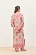 Lilac silk chanderi straight kurta set, decorated with appliqued jaal neckline and hem. The field has symmetrically placed bootas.