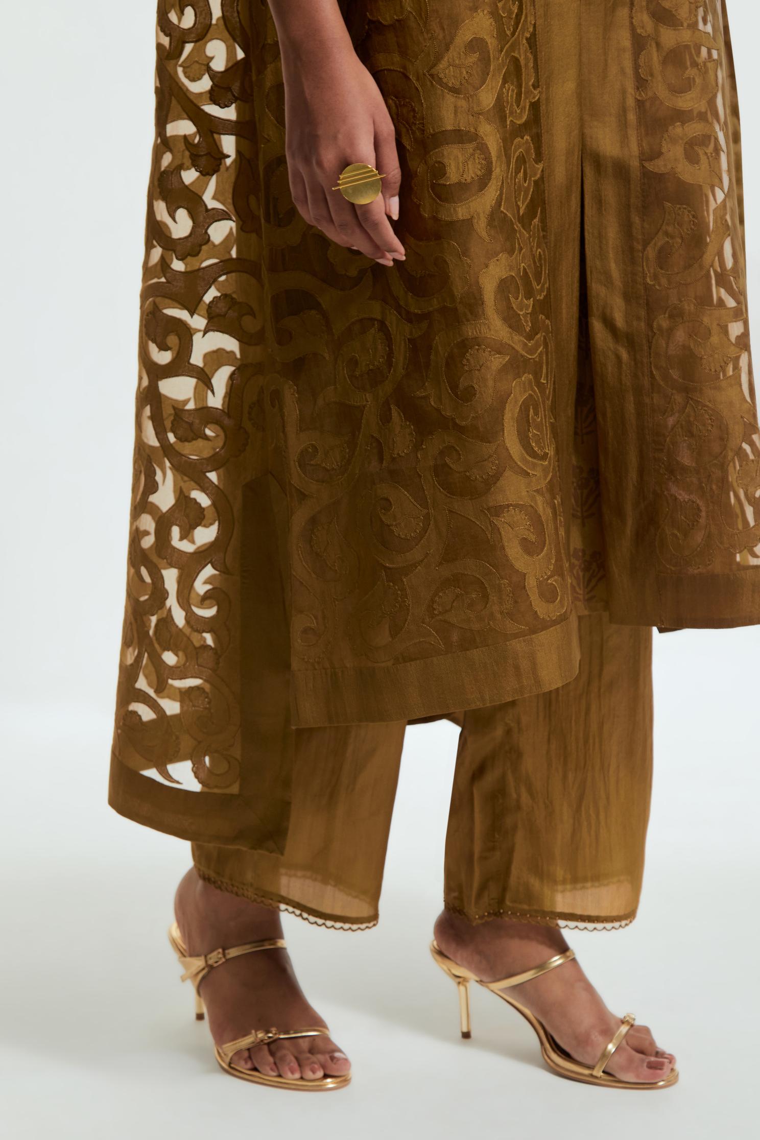 Olive Sheer overlay set in silk organza with a shirt collar, highlighted with all-over silk appliqué trellis jaal.