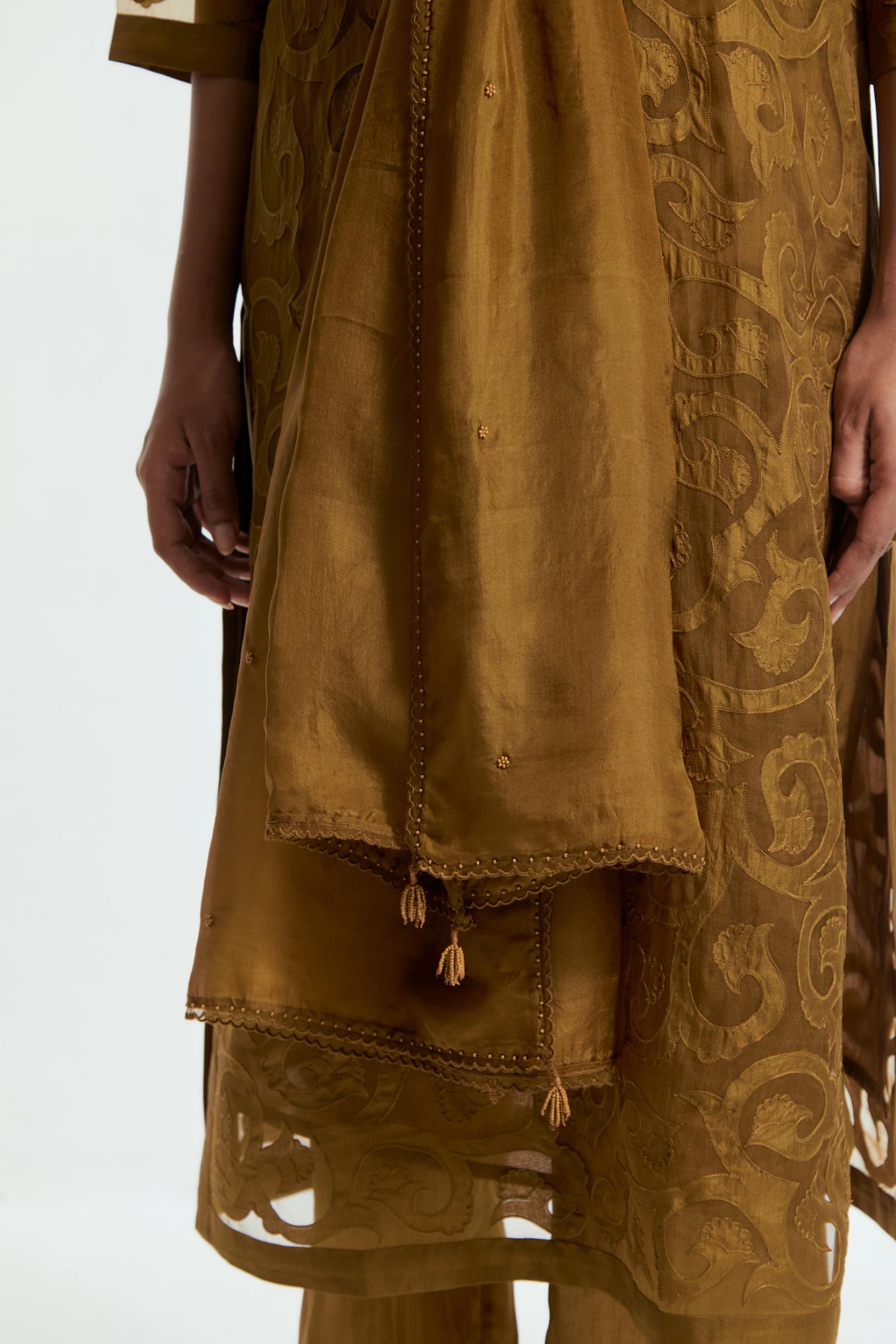 Olive light silk dupatta featuring all-over floral embroidered small bootis and finished with delicate scalloped edges.