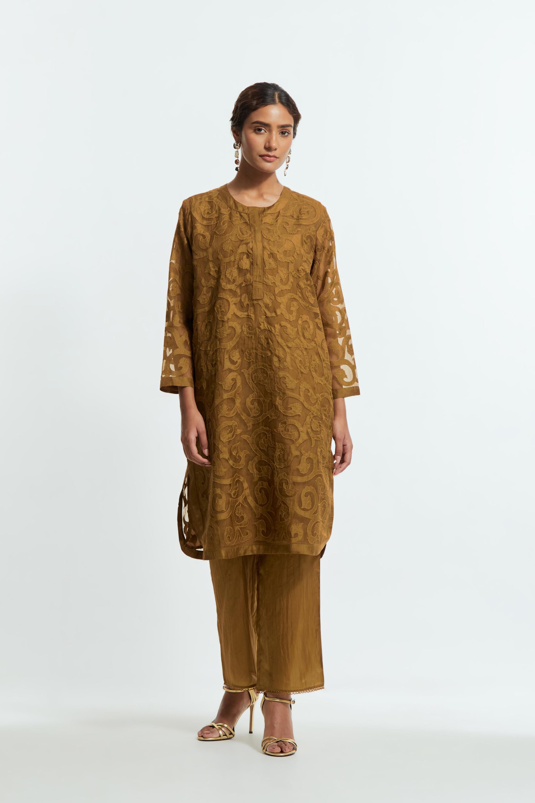 Olive silk organza easy-fit short kurta set adorned with an all-over silk appliqué trellis jaal, delicately highlighted with aari thread embroidery.