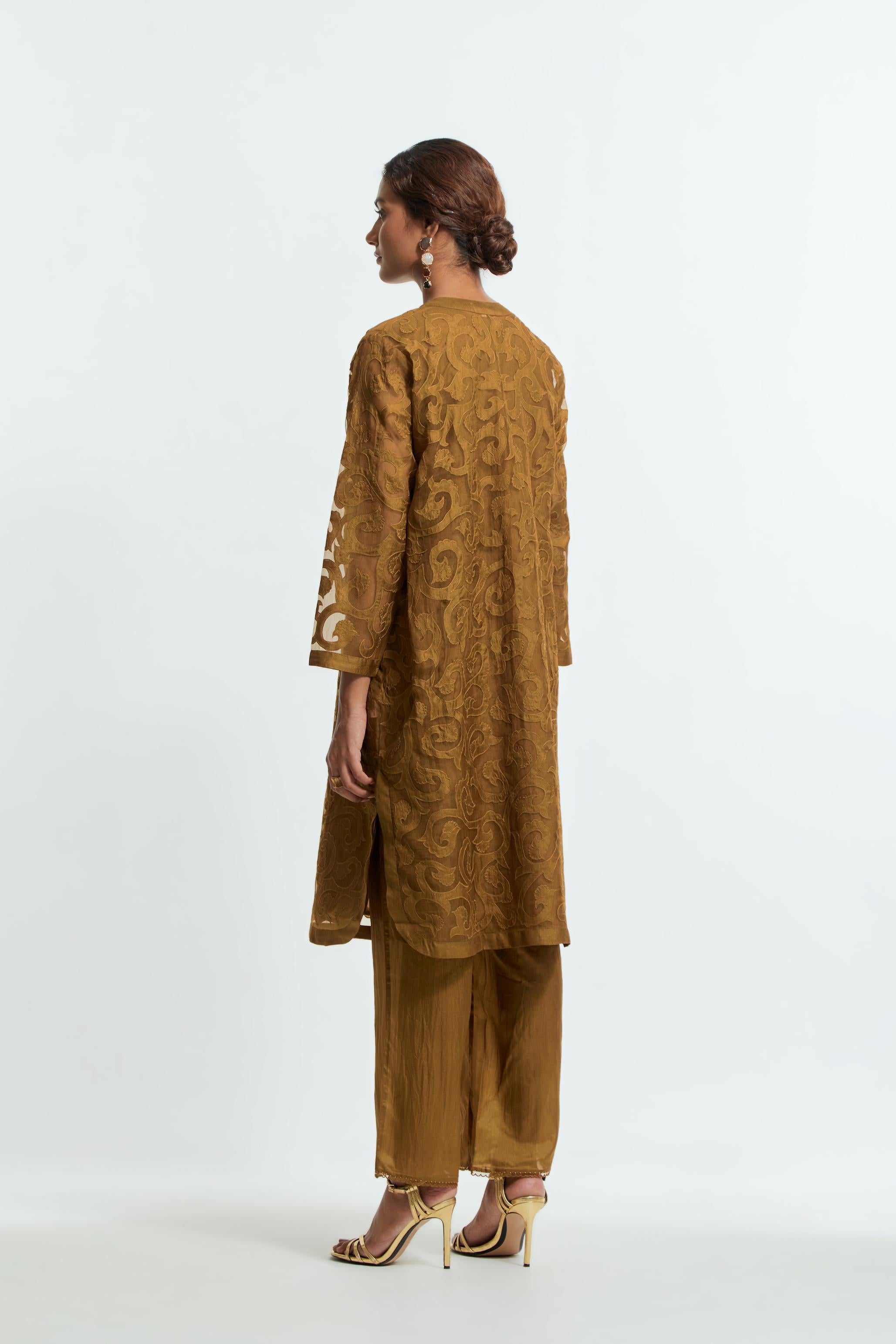 Olive silk organza easy-fit short kurta set adorned with an all-over silk appliqué trellis jaal, delicately highlighted with aari thread embroidery.