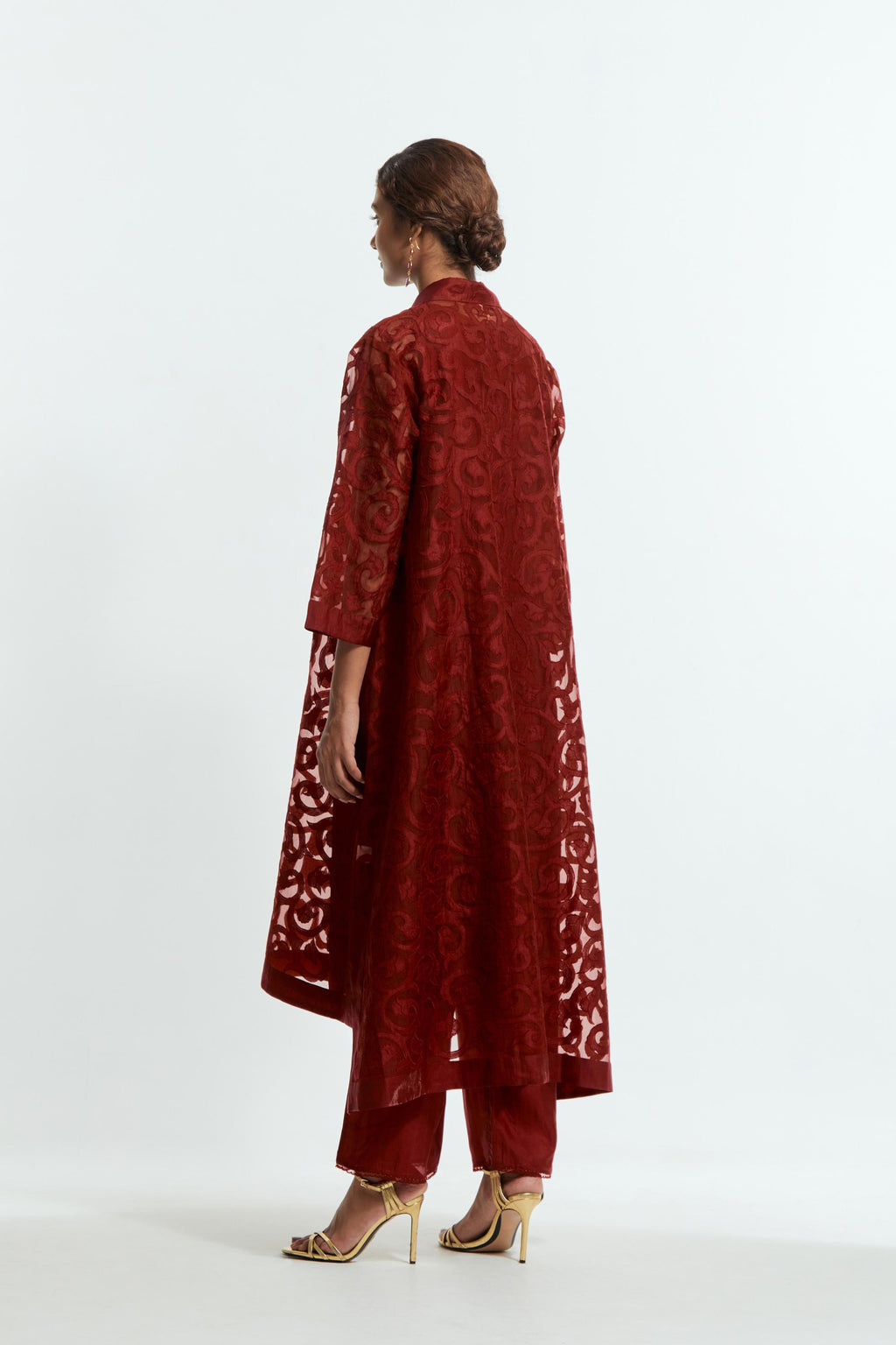 Red Sheer overlay set in silk organza with a shirt collar, highlighted with all-over silk appliqué trellis jaal.