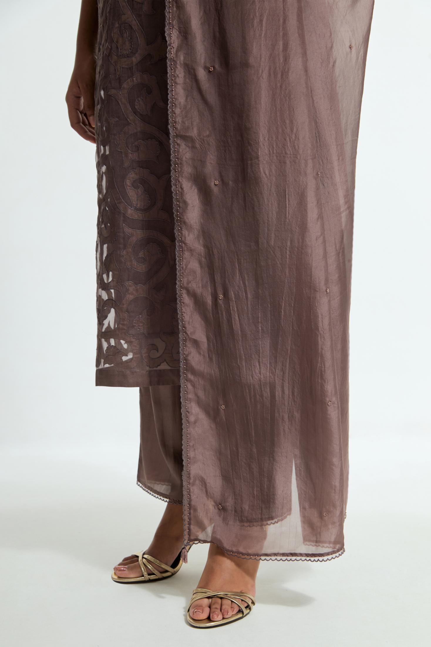 Grey light silk dupatta featuring all-over floral embroidery small bootis and finished with delicate scalloped edges.