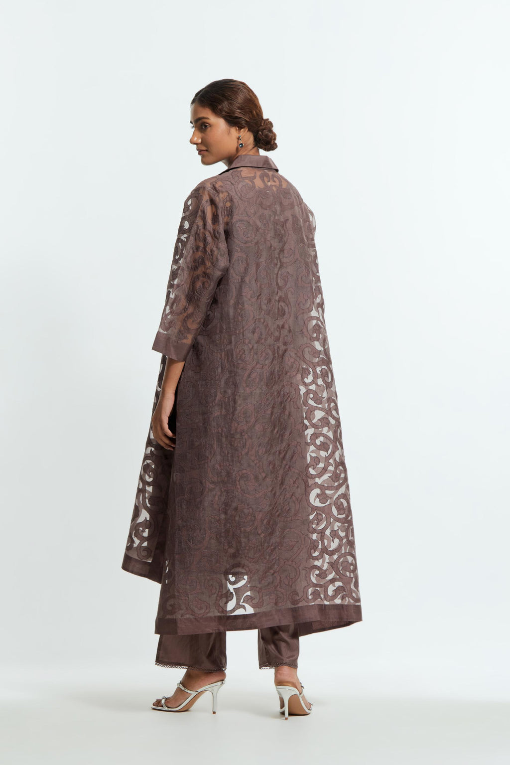 Grey Sheer overlay set in silk organza with a shirt collar, highlighted with all-over silk appliqué trellis jaal.