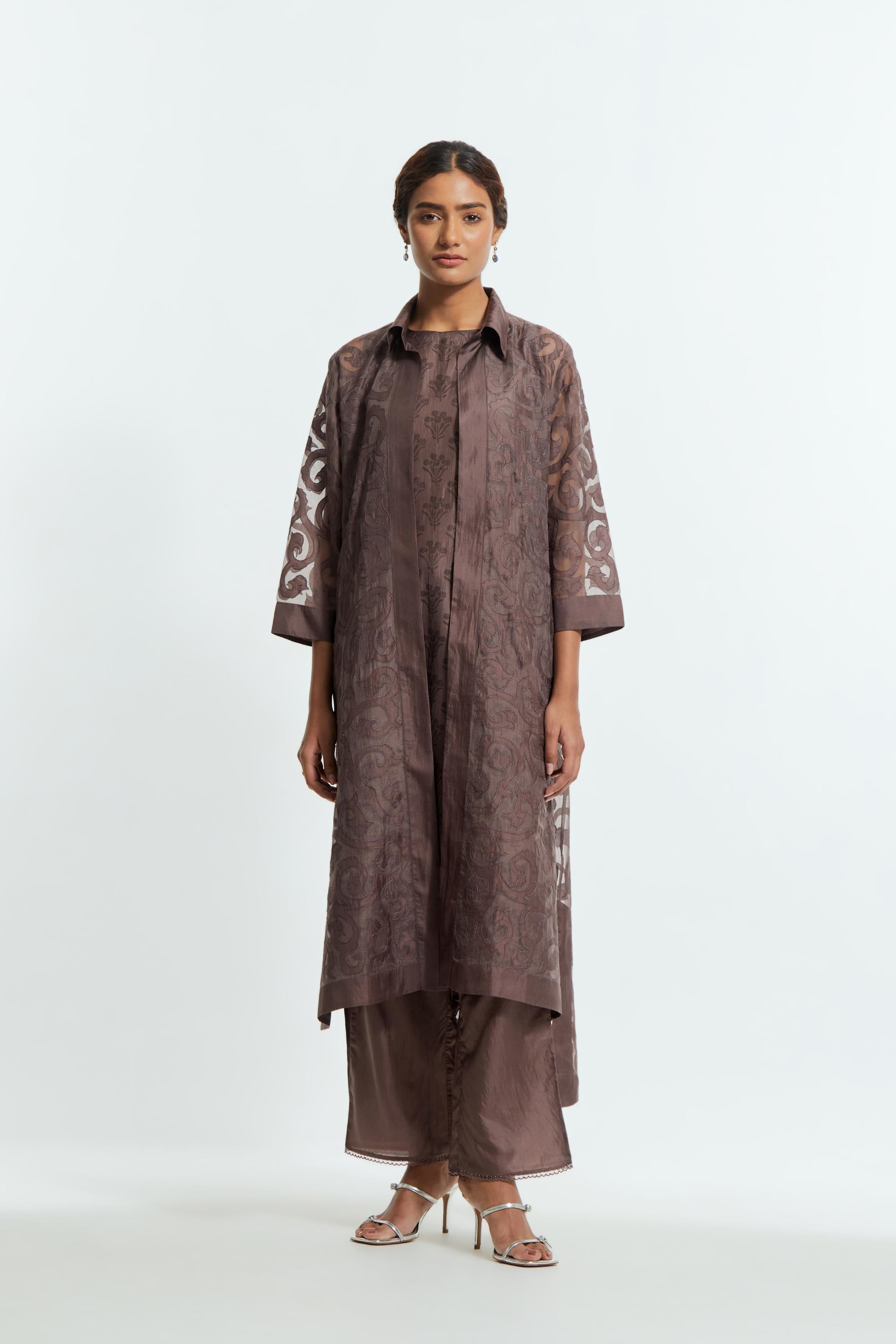 Grey Sheer overlay set in silk organza with a shirt collar, highlighted with all-over silk appliqué trellis jaal.