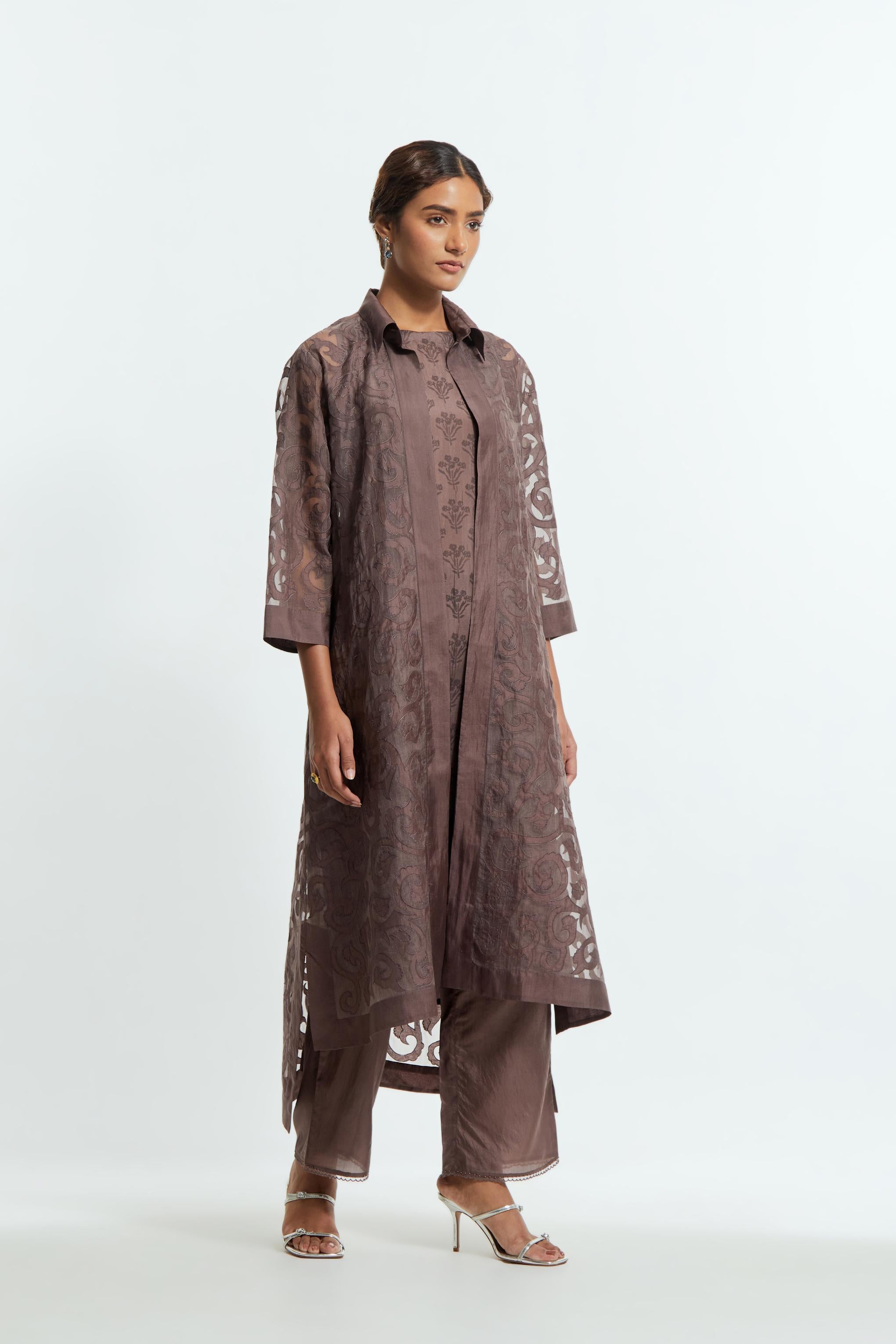 Grey Sheer overlay set in silk organza with a shirt collar, highlighted with all-over silk appliqué trellis jaal.