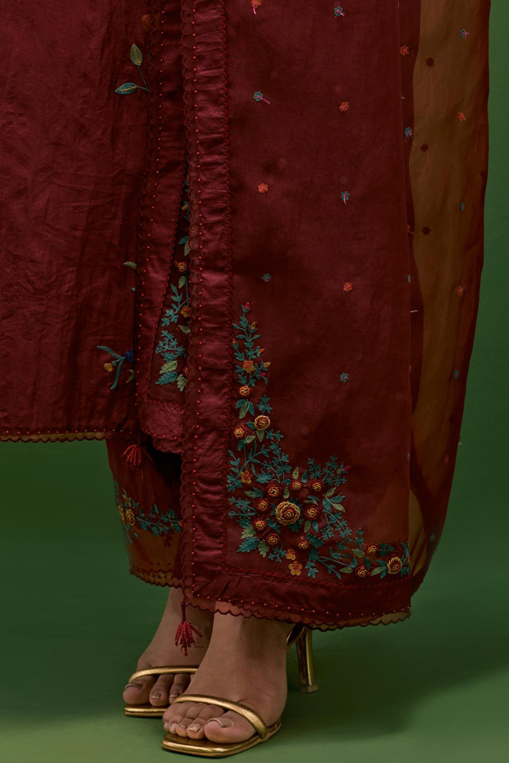 Rosewood silk straight kurta set with all-over roses embroidered in thread and scalloped organza detail at the edges.