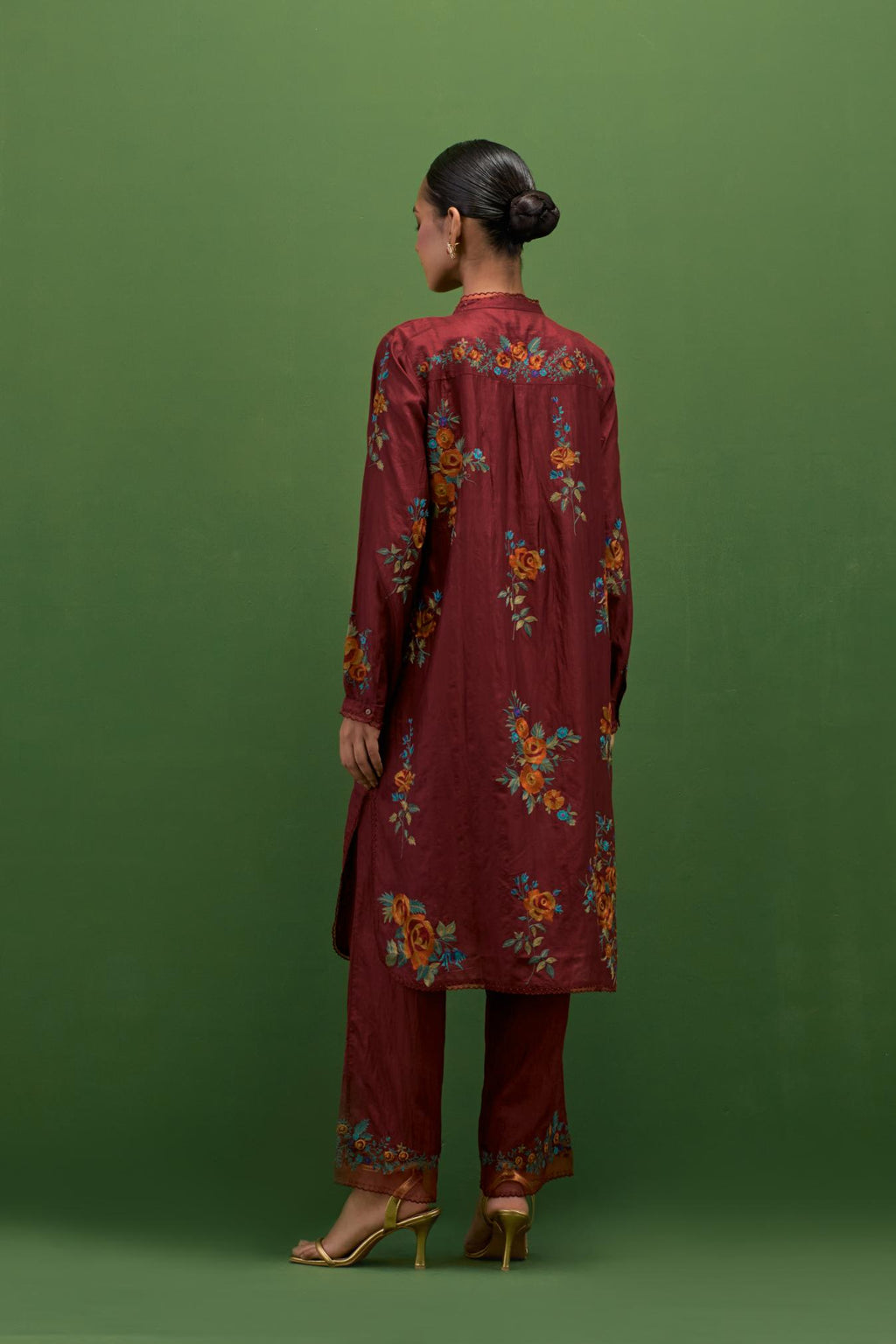Rosewood silk short, shirt-kurta set with all-over embroidered thread roses.
