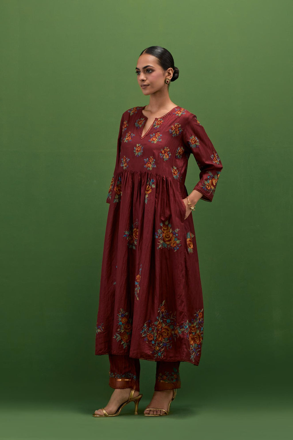 Rosewood silk Kurta dress set with all-over assorted thread embroidery floral bunches.