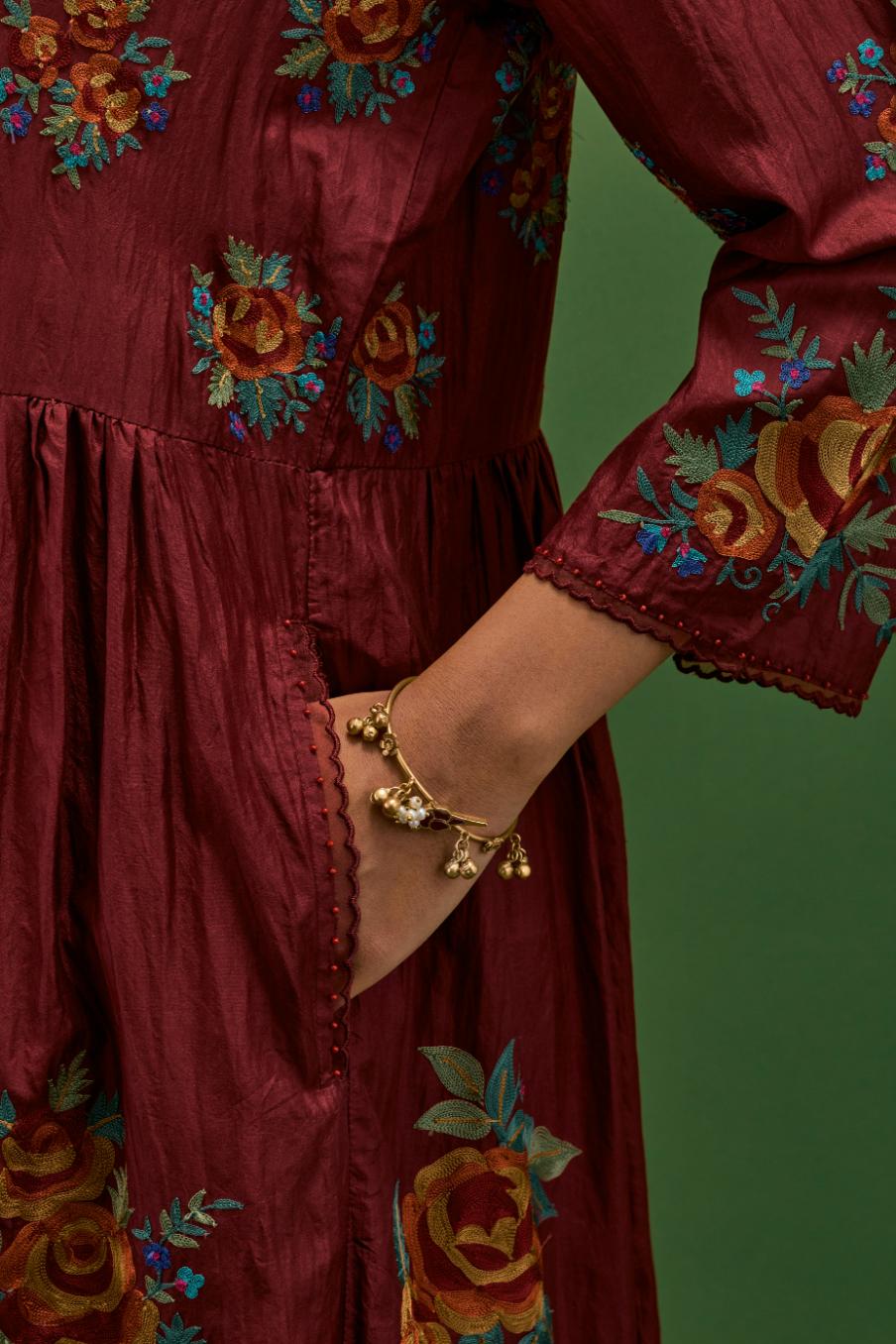 Rosewood silk Kurta dress set with all-over assorted thread embroidery floral bunches.