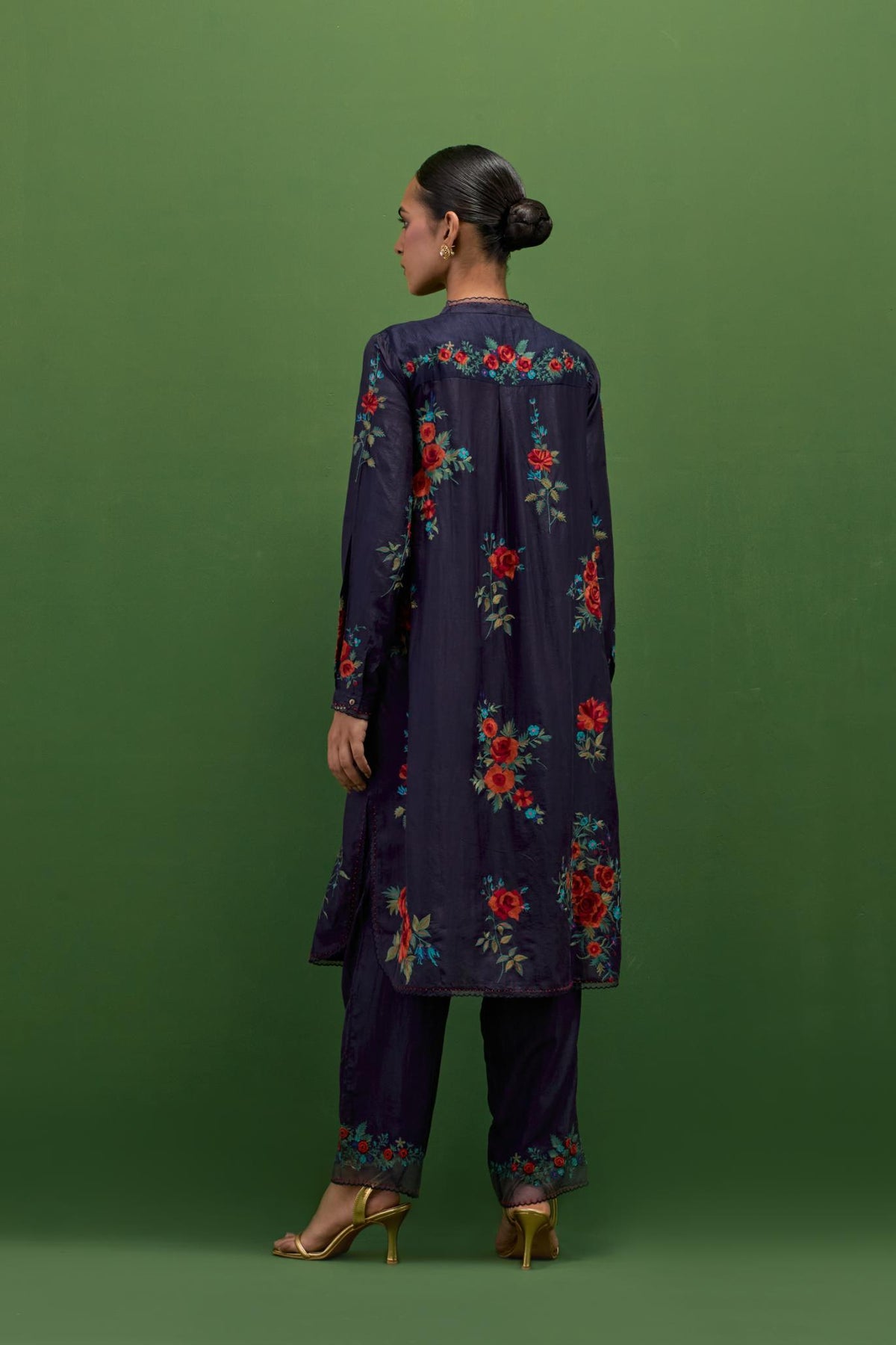 Midnight blue silk short, shirt-kurta set with all-over embroidered thread roses.