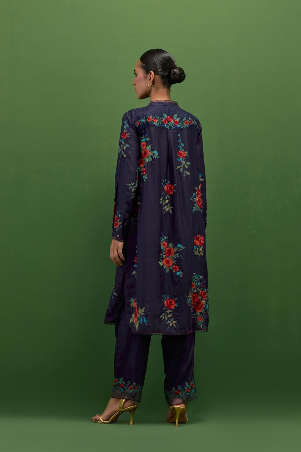 Midnight blue silk short, shirt-kurta set with all-over embroidered thread roses.