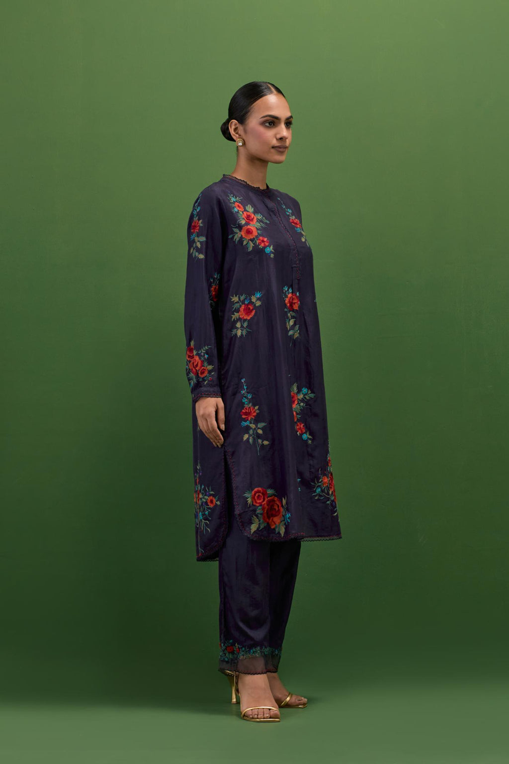 Midnight blue silk short, shirt-kurta set with all-over embroidered thread roses.