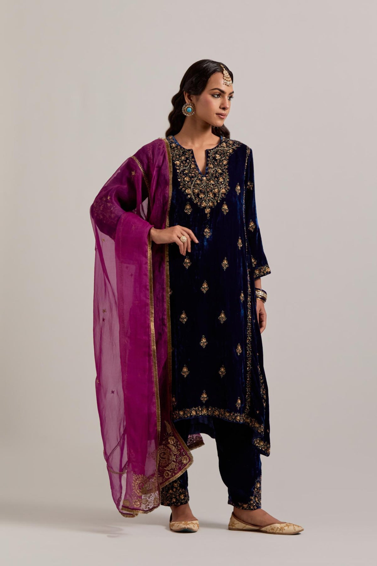 Purple Silk organza dupatta with delicate bead, sequins, zardozi and zari work.