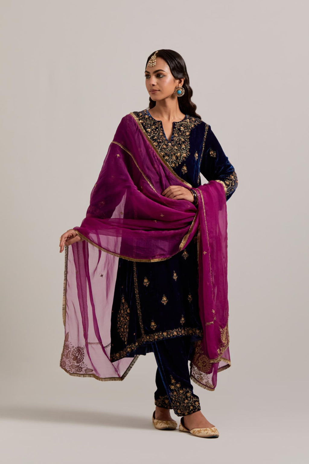 Purple Silk organza dupatta with delicate bead, sequins, zardozi and zari work.