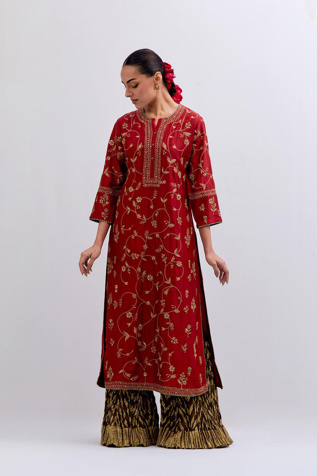 Red Silk Chanderi kurta set with all-over dull gold dori jaal embroidery and small floral booti at side panels.
