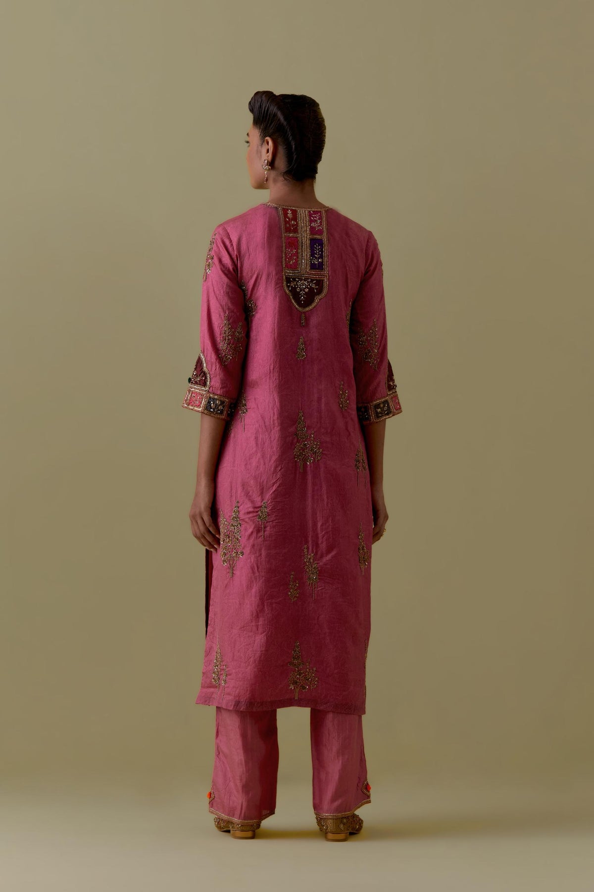 Pink silk straight Kurta set with Multicoloured Appliqué & Floral Motifs.