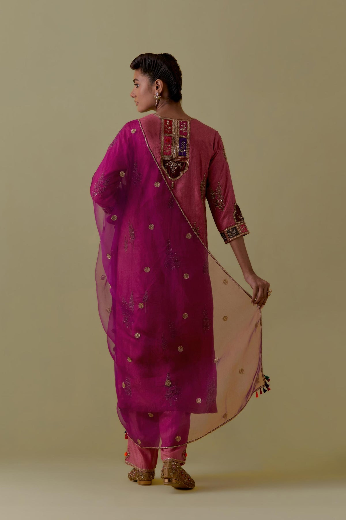 Pink silk straight Kurta set with Multicoloured Appliqué & Floral Motifs.
