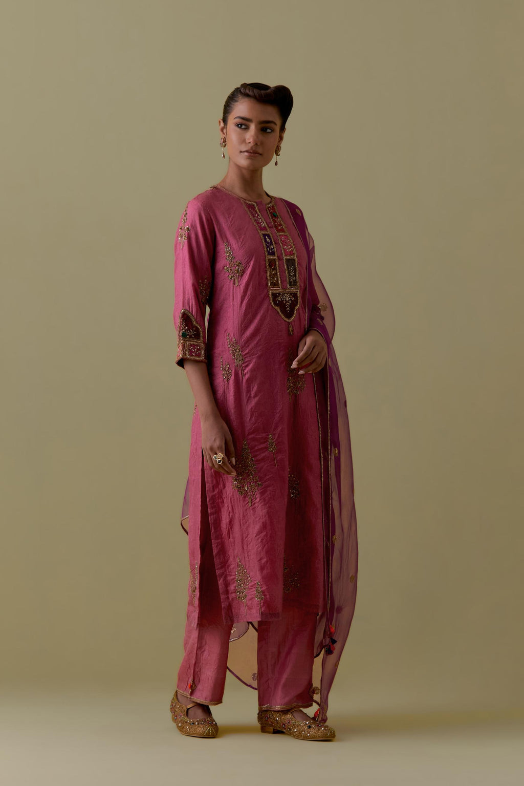 Pink silk straight Kurta set with Multicoloured Appliqué & Floral Motifs.
