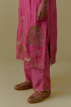 Pink silk striaght Kurta set with Multicoloured Appliqué & Deer Motifs.