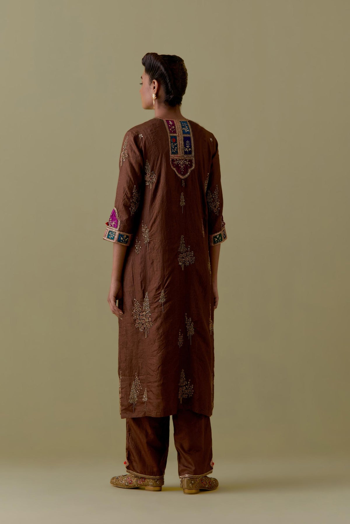 Chocolate silk straight Kurta set with Multicoloured Appliqué & Floral Motifs.