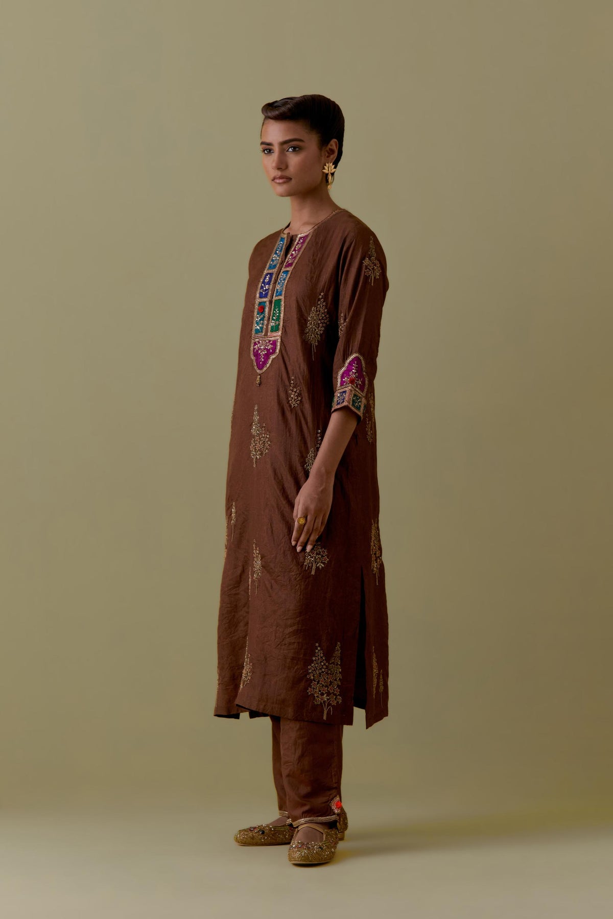 Chocolate silk straight Kurta set with Multicoloured Appliqué & Floral Motifs.