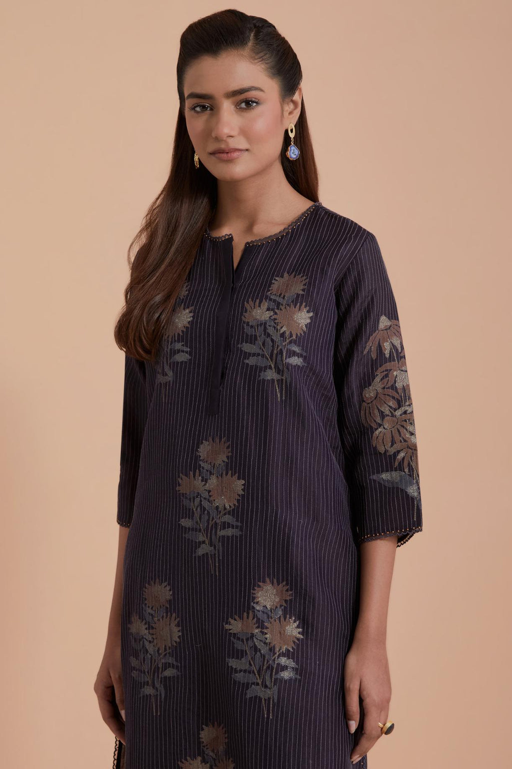 Dark Grey Silk Chanderi Quilted Organza & Brocade Floral Appliqué Straight Kurta set.