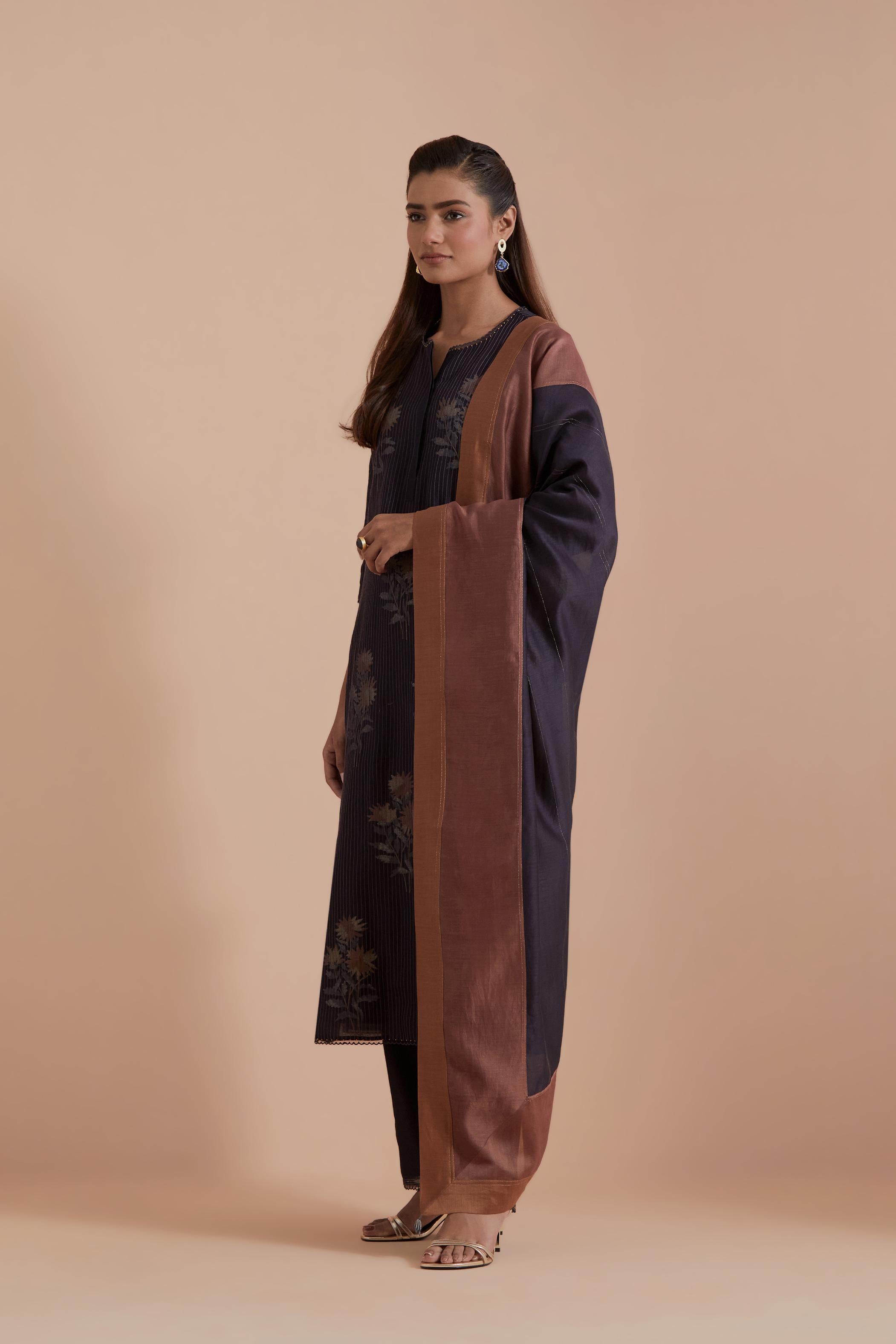 Dark Grey Silk Chanderi Quilted Organza & Brocade Floral Appliqué Straight Kurta set.