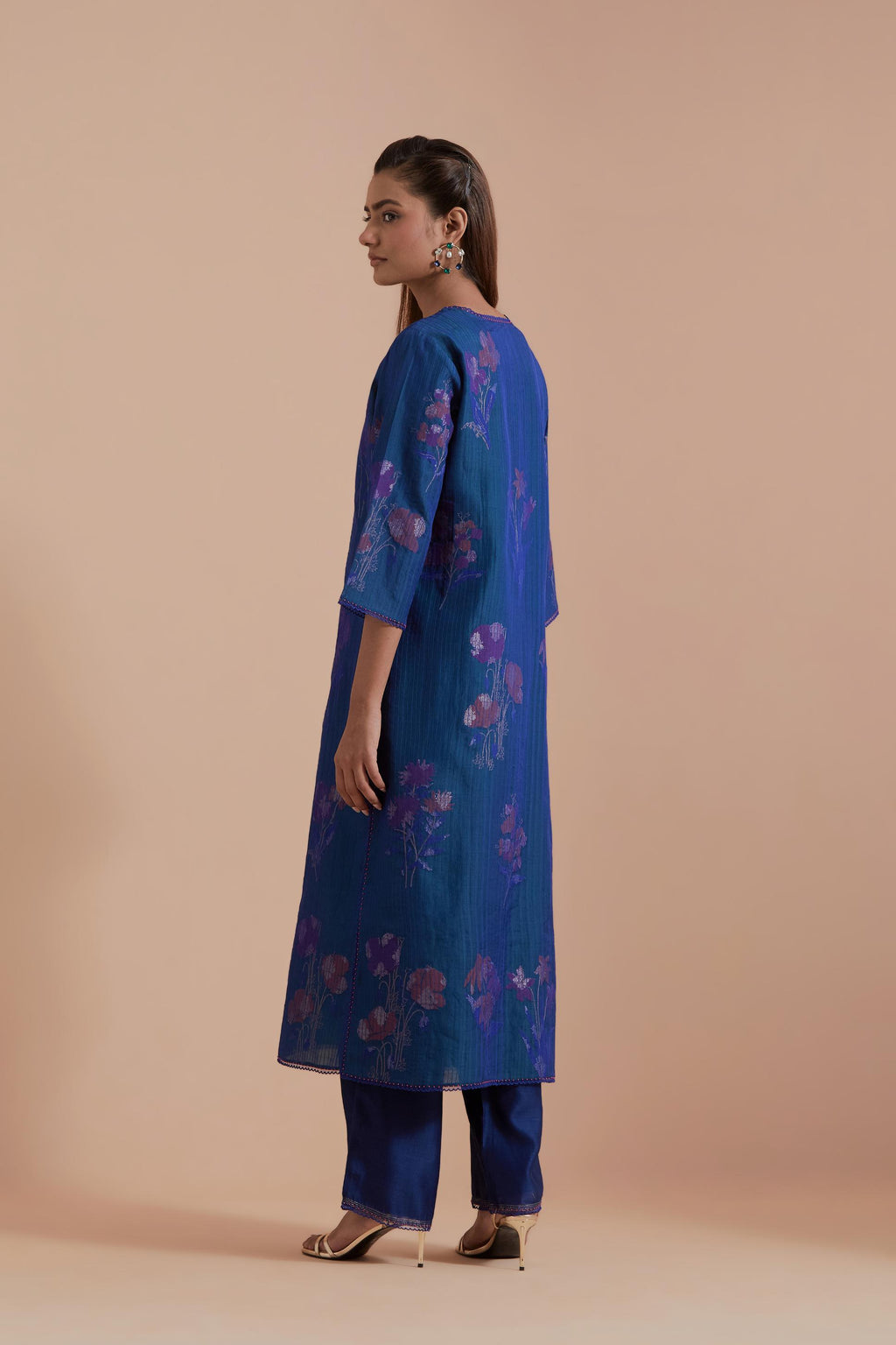Blue Silk Chanderi Quilted Organza & Brocade Floral Appliqué straight long Kurta set.