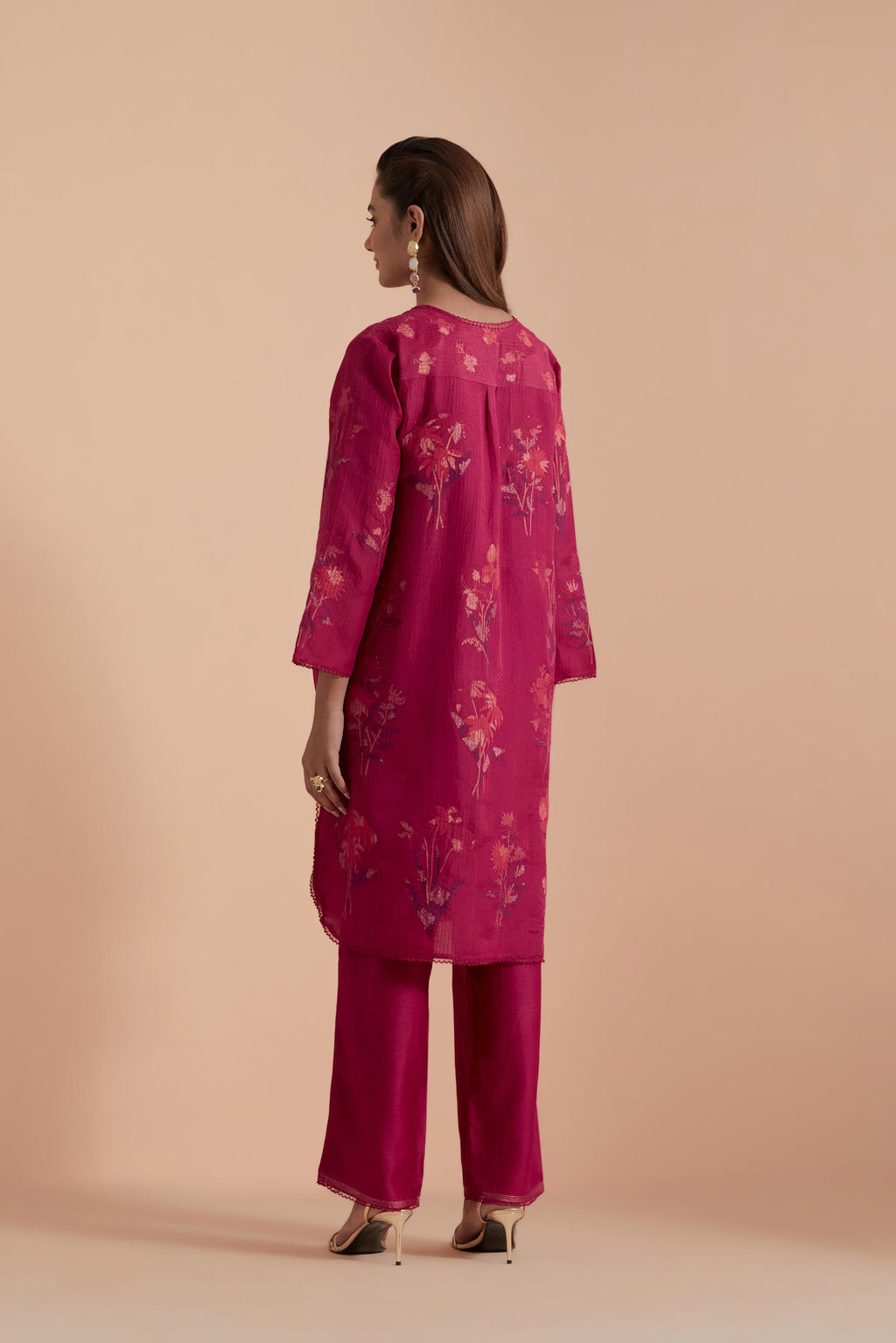 Fuchsia Silk Chanderi Quilted Organza & Brocade Floral Appliqué short easy fit Kurta set.