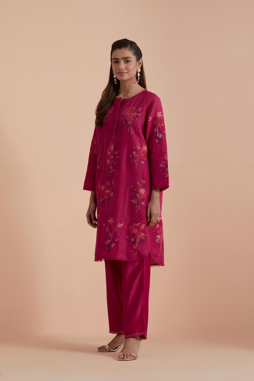 Fuchsia Silk Chanderi Quilted Organza & Brocade Floral Appliqué short easy fit Kurta set.