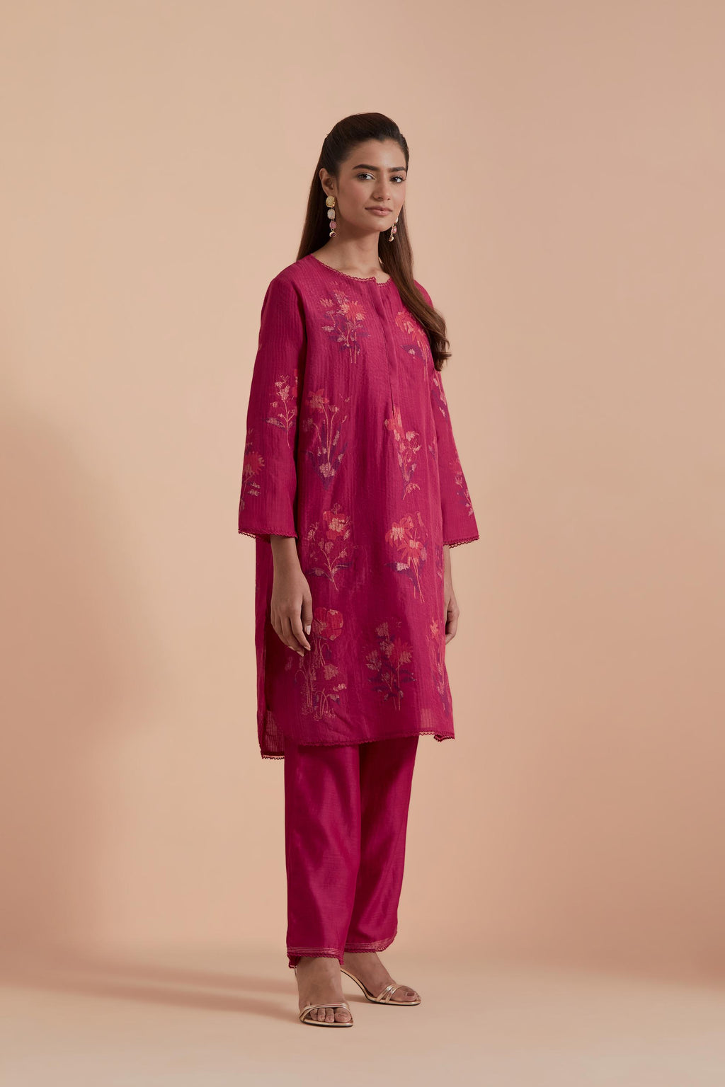 Fuchsia Silk Chanderi Quilted Organza & Brocade Floral Appliqué short easy fit Kurta set.