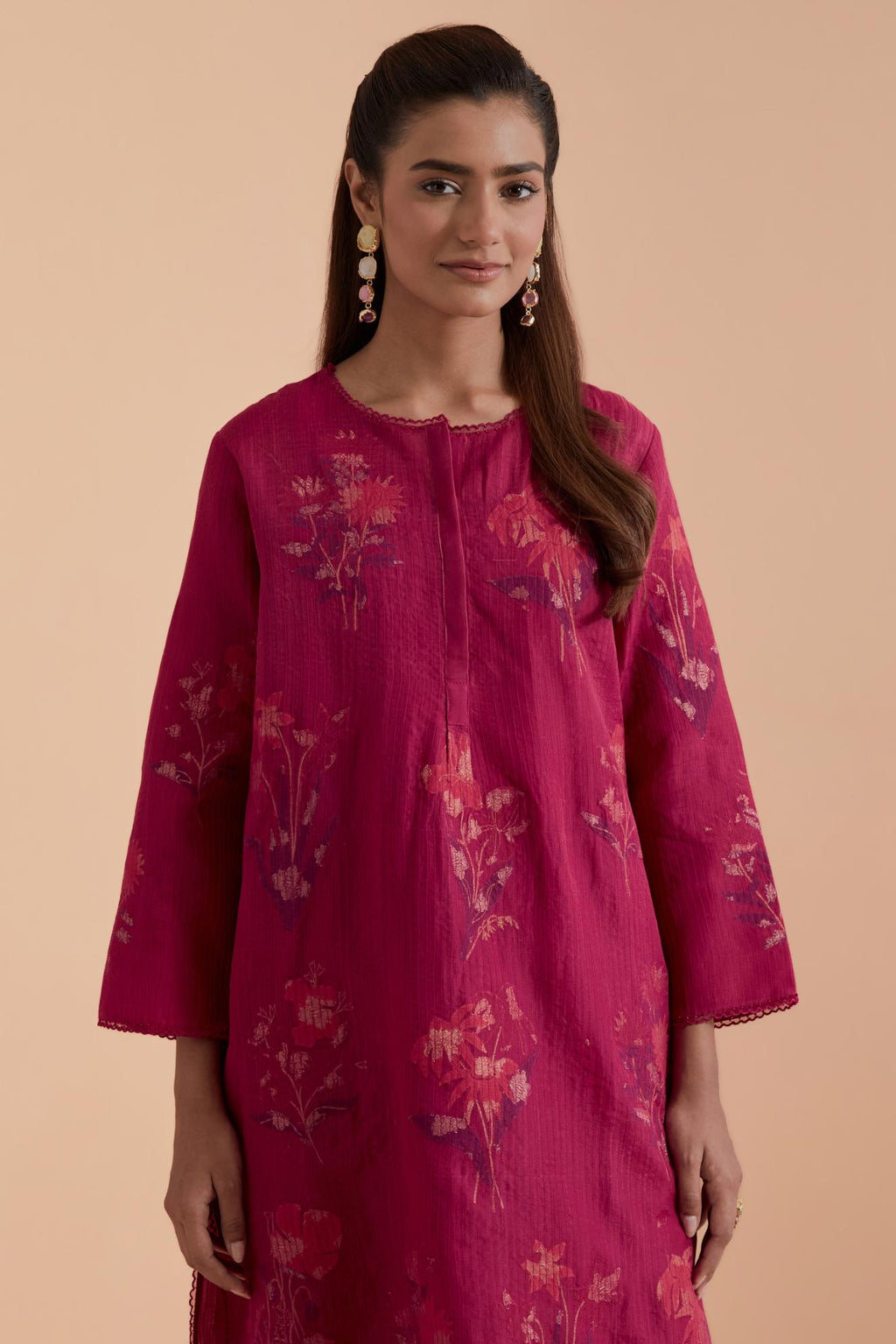 Fuchsia Silk Chanderi Quilted Organza & Brocade Floral Appliqué short easy fit Kurta set.