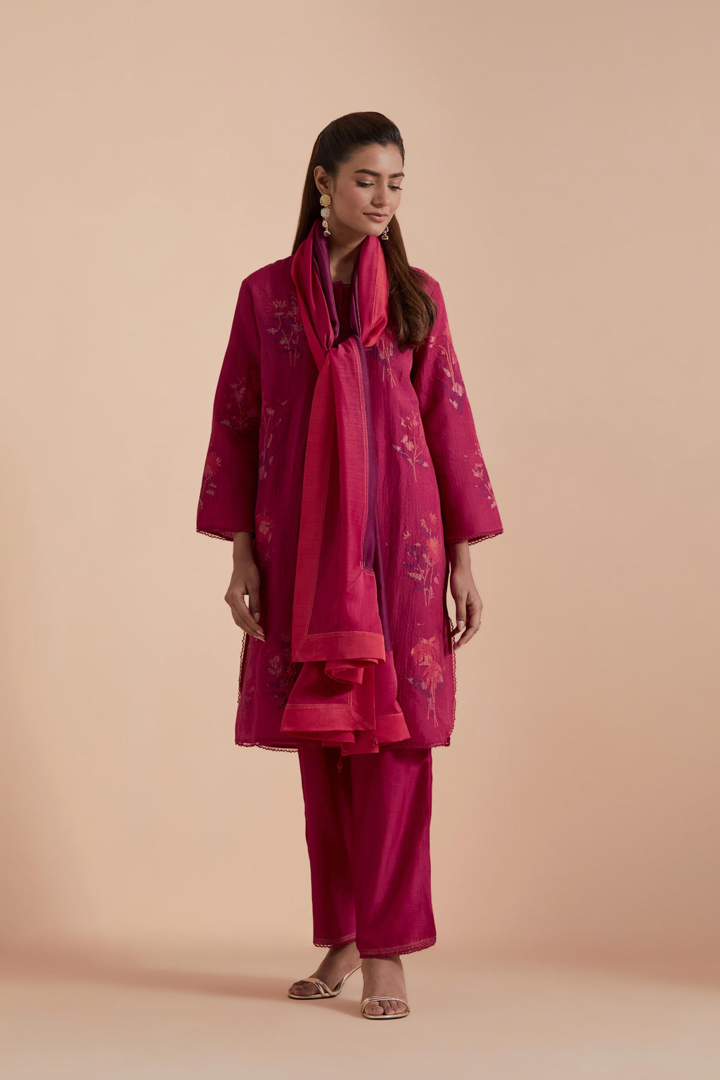 Fuchsia Silk Chanderi Quilted Organza & Brocade Floral Appliqué short easy fit Kurta set.