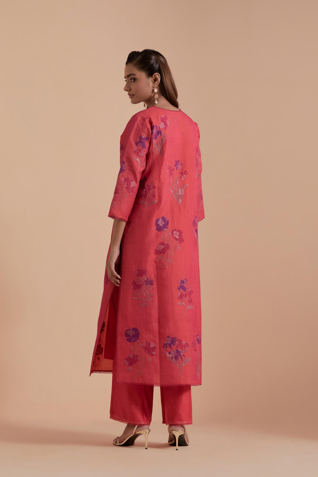 Carrot pink Silk Chanderi Quilted Organza & Brocade Floral Appliqué straight long Kurta set.