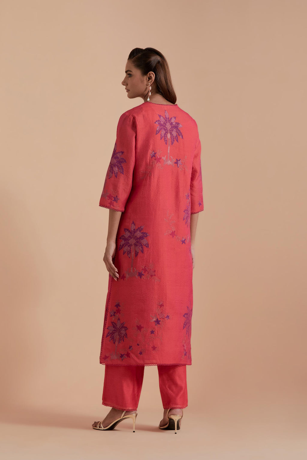 Silk Chanderi Quilted Organza & Brocade Floral Appliqué straight long Kurta set.