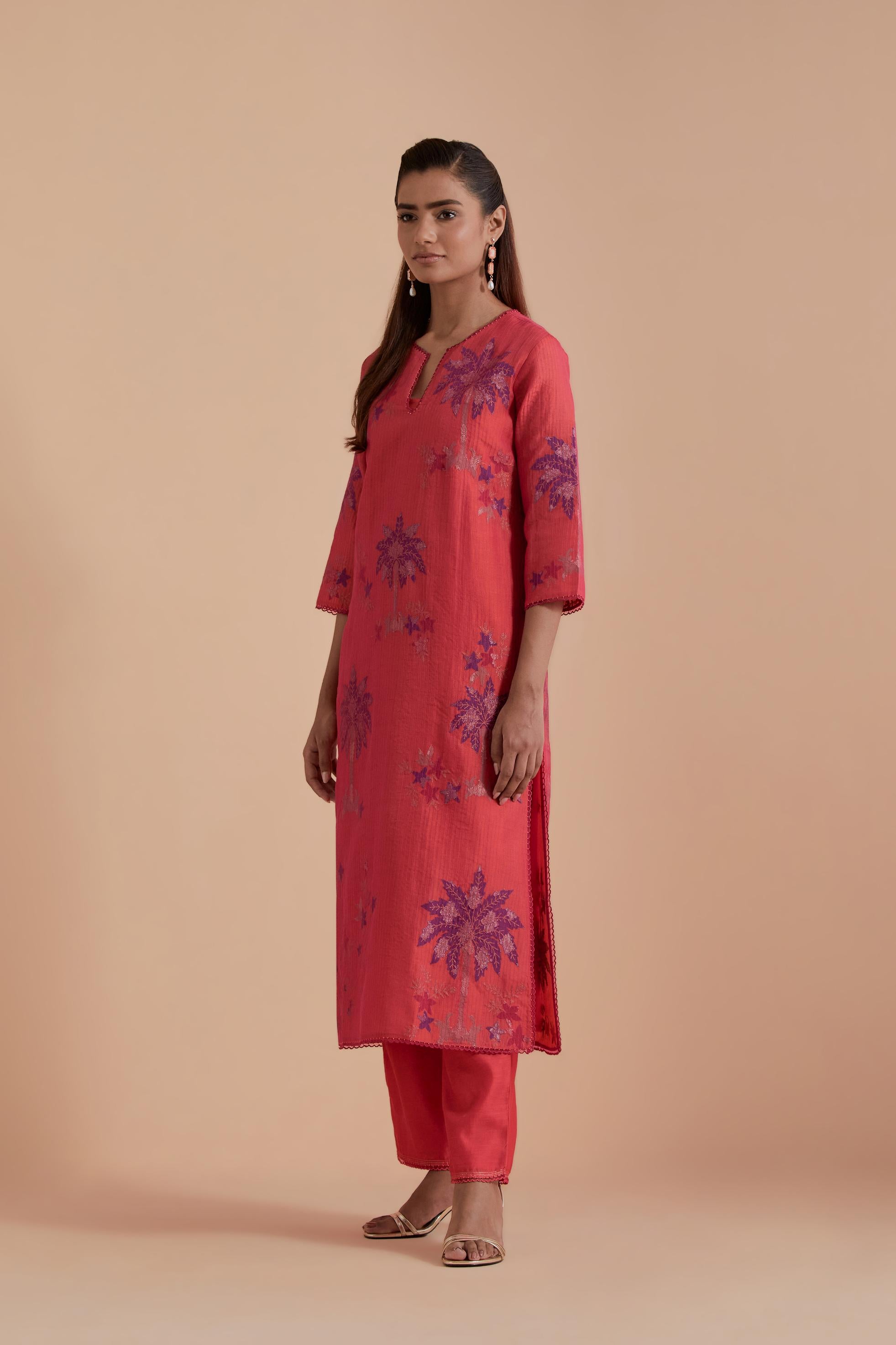 Silk Chanderi Quilted Organza & Brocade Floral Appliqué straight long Kurta set.