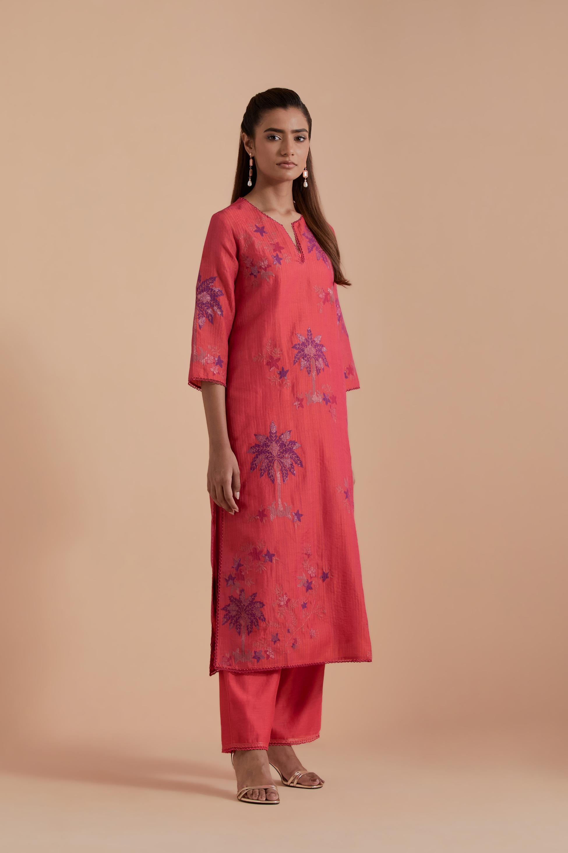 Silk Chanderi Quilted Organza & Brocade Floral Appliqué straight long Kurta set.