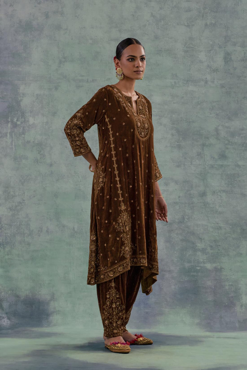 Russet easy fit A-line, paneled, short kurta set in silk velvet with all-over hand embroidery at the neck, sleeves and hem.