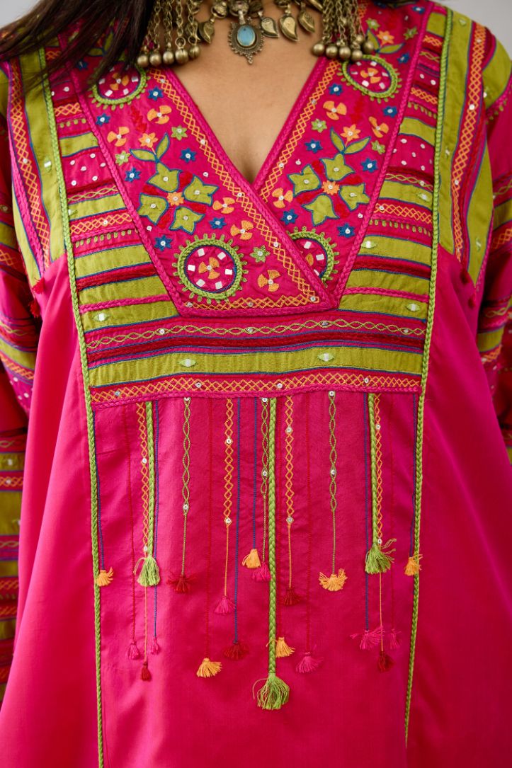 Fuchsia  Silk easy fit long kaftan set detailed with patch, silk thread, mirror & sequins work